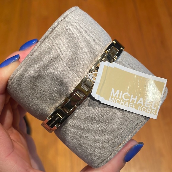 💛MICHAEL KORS WATCH💛 NWT AND BOX! - Picture 2 of 5